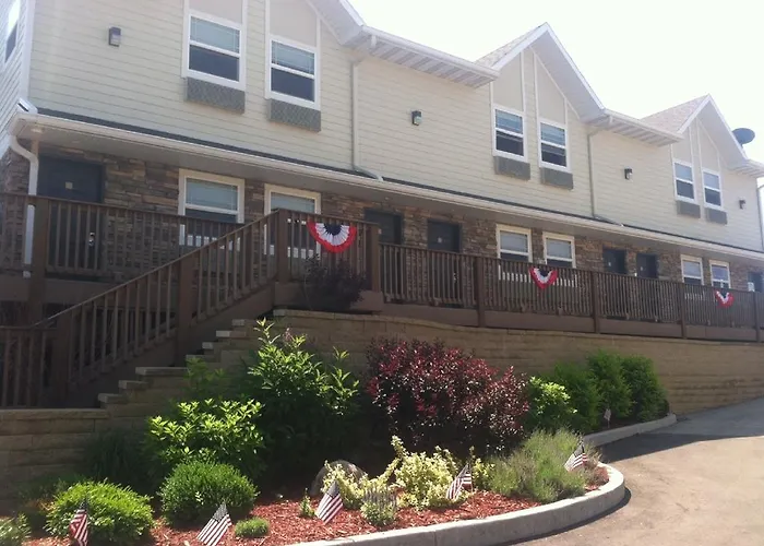 Price Pointe Inn