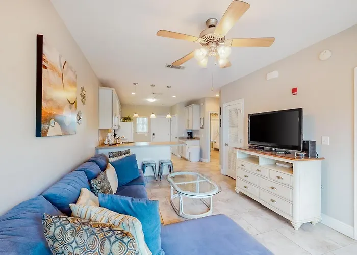 Baywatch G1 Apartment Pensacola Beach