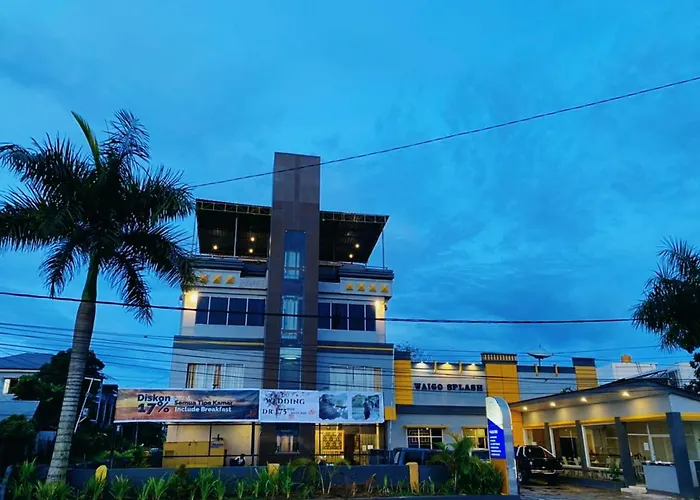 Waigo Splash Hotel By Meliala