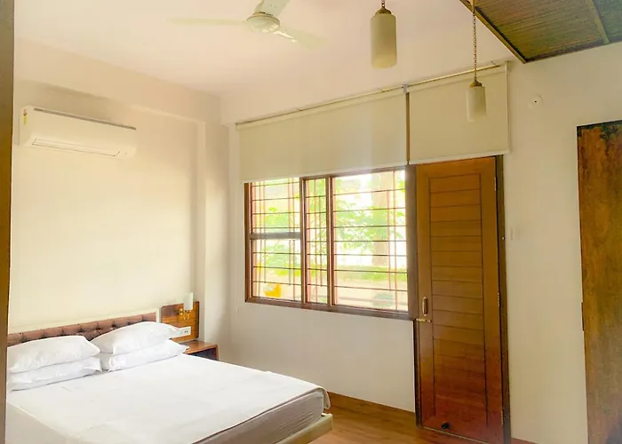 Bhola Bhawan Bed And Breakfast