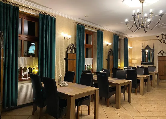 Hotel I Restauracja Castle