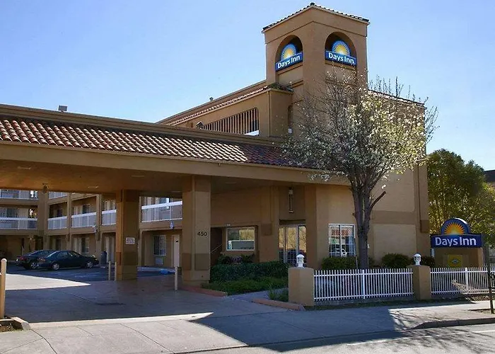 Days Inn By Wyndham Hayward Airport