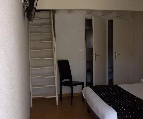 Rev'Hotel