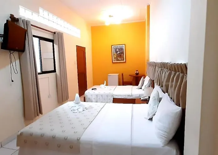 Hostal Huayruro