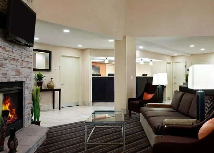 Hawthorn Suites Of Troy