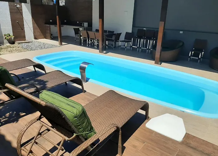 Pousada Praia Cia, Piscina, Centro, Estacionamento, WIFI, Saída até as 16h Bertioga