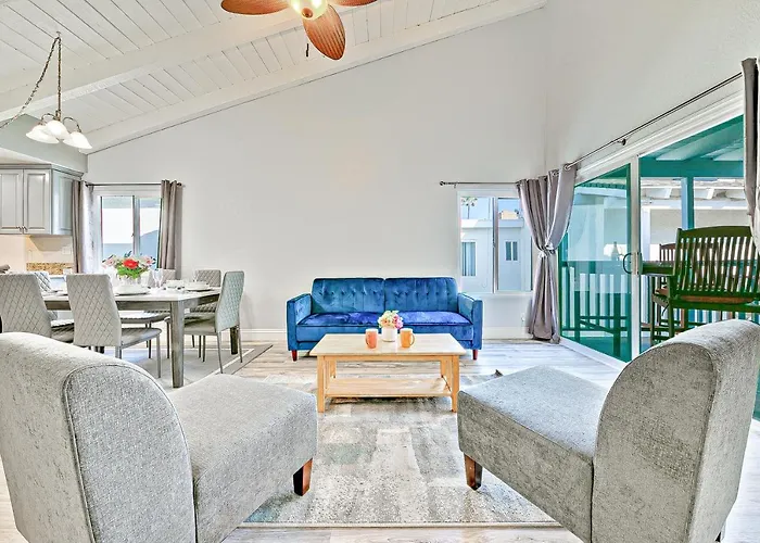 Groundswell E Apartment Newport Beach
