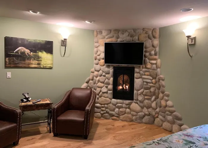 Fox Den Bed & Breakfast