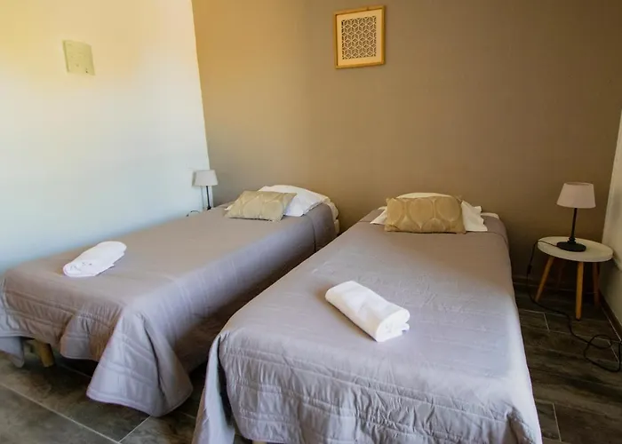 Hotel Carina-Très Grande Piscine-Local à Vélo