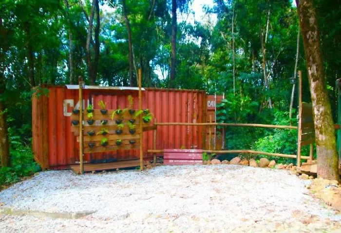 Econtainer Suítes Macacos