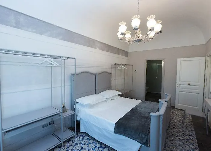 Palazzo Conti Camere E Suites