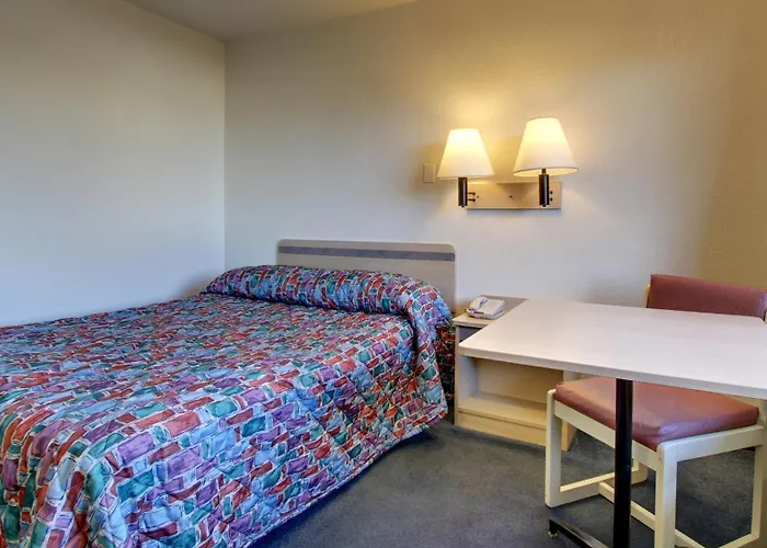 Motel 6-Owensboro, Ky