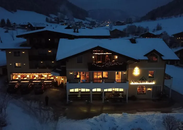 Jugendhotel Angerhof Og