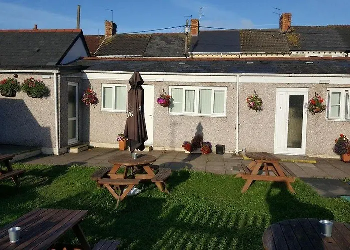 Tadross Hotel