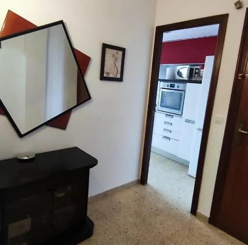 Habitacion Con Cama Doble, Piso Compartido En Avenida Blasco Ibanez