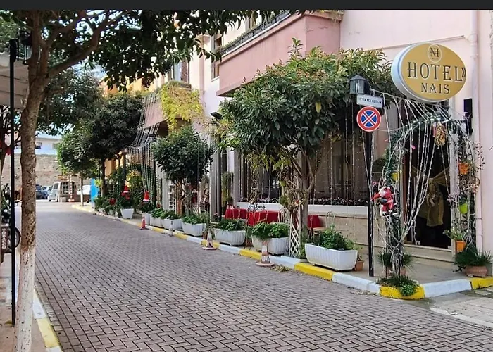Hotel Nais