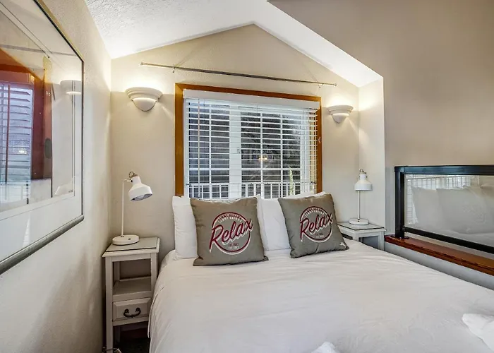 Beaches Inn | Herons Nest Loft