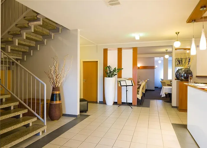 Hotel Garden Cottage Mit Kostenfreien Parkplaetzen