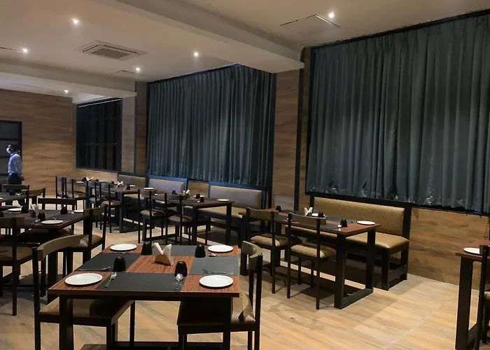 Hotel Padmawati Grand