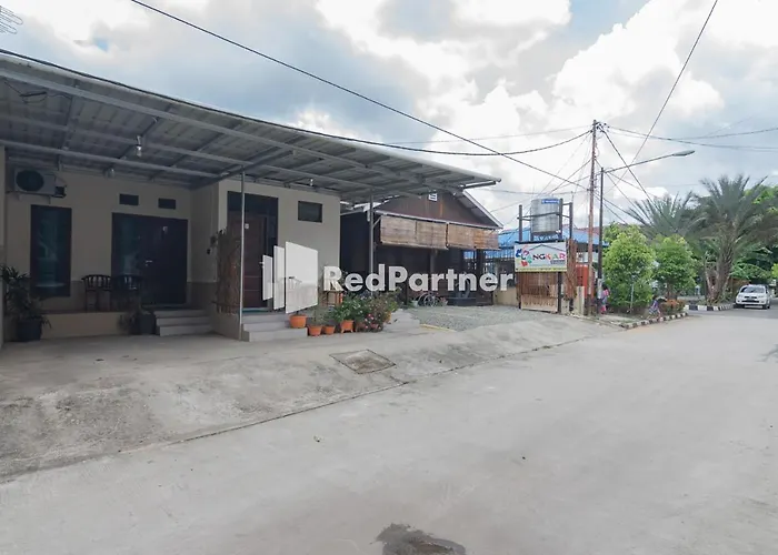 Langkar Guest House Syariah Mitra Reddoorz