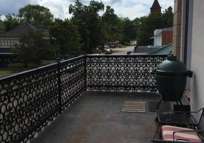 The Kahn Hotel