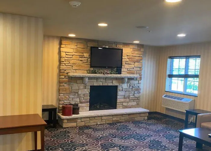 Americinn By Wyndham Oshkosh