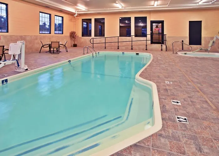 La Quinta Inn & Suites - New River Gorge National Park