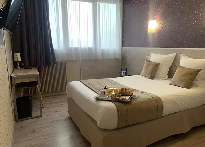 Contact Hotel Foch