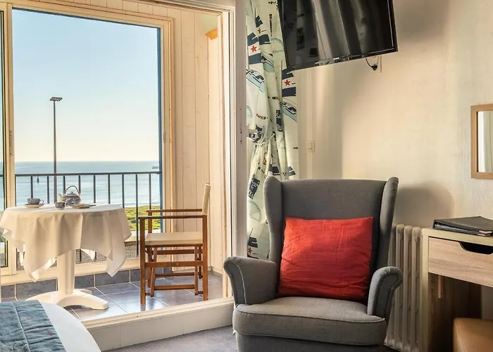 Logis Hotel Restaurant De La Plage