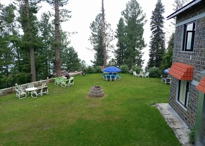 Raees Khana Hotel