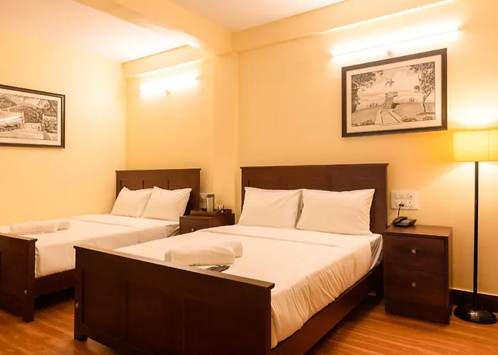 Aakash Rooms And Cottages,