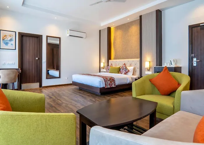 Hotel Le Roi Lake View Koti