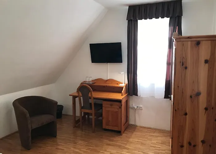 Huszárvár Hotel Kastélyszálló