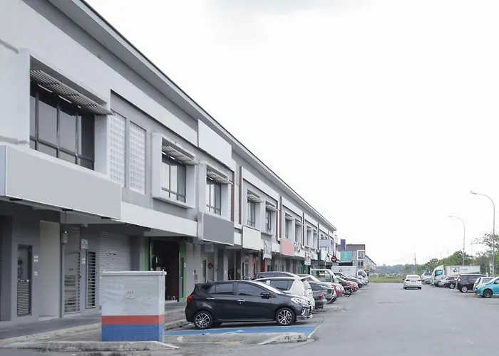 Oyo 90399 Green Home Hotel Syariah