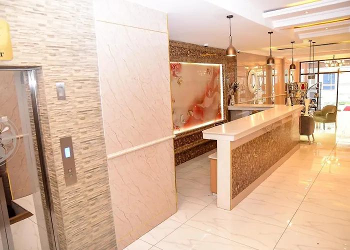 La Beila Hotel Meru