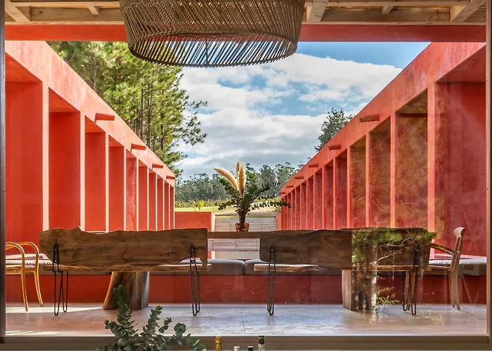 Luz Culinary Wine Lodge