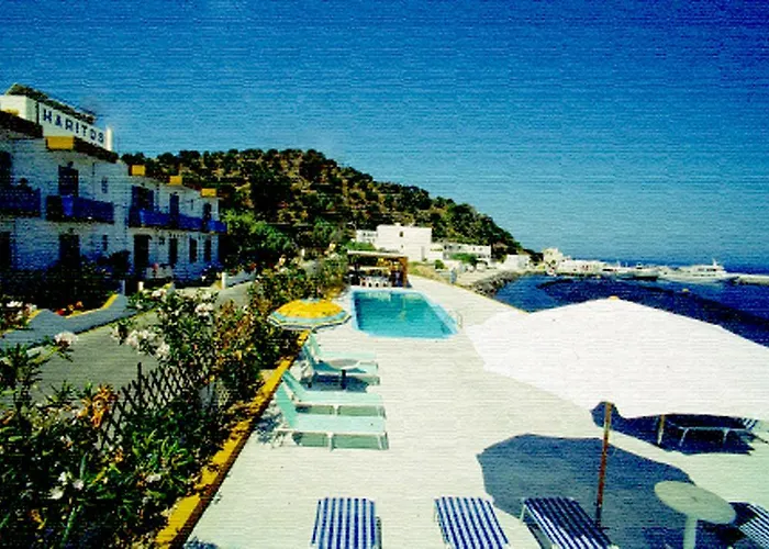Haritos Hotel - Geothermal Hot Swimming Pool