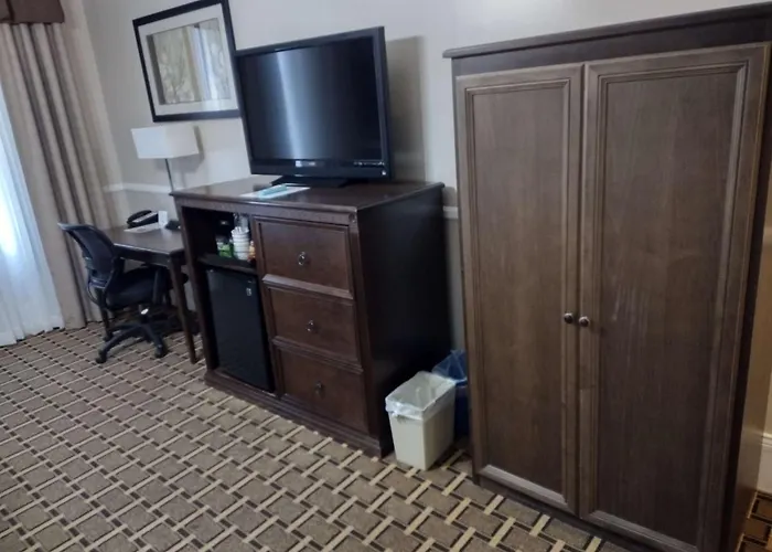 Best Western Plus San Pedro Hotel & Suites