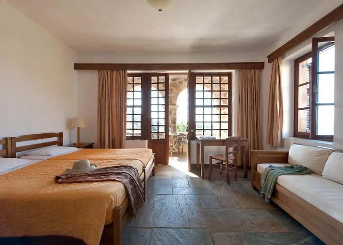 Kalamitsi Hotel