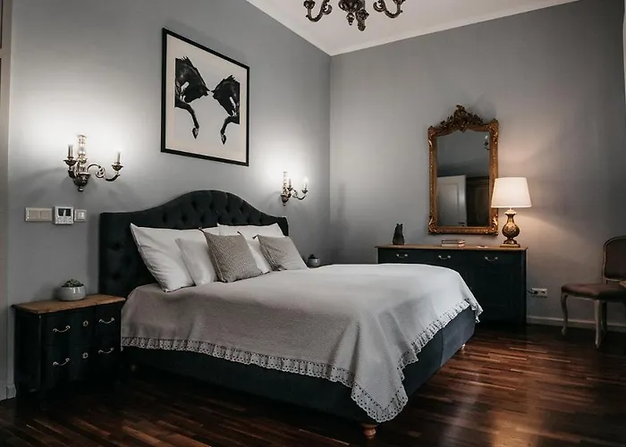 Room42 - Suites & Apartments