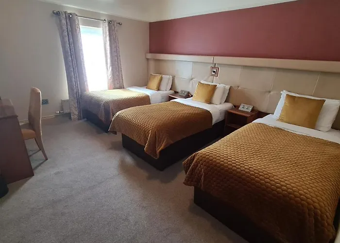 The Farnham Arms Hotel
