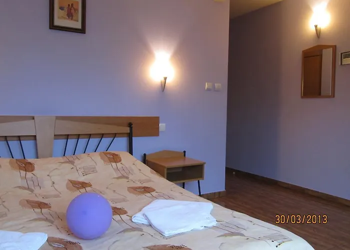 Central Family Hotel