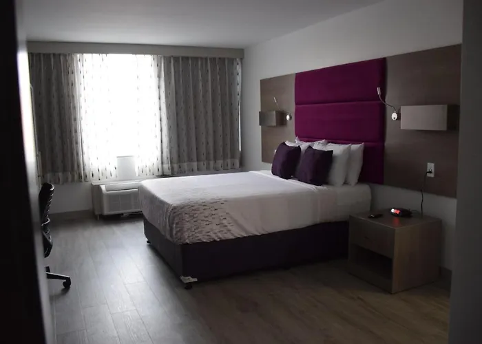 E Hotel Banquet & Conference Center
