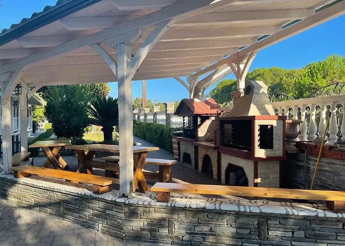Diaporos Hotel