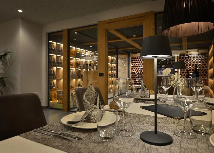 Hotel Bucaneve