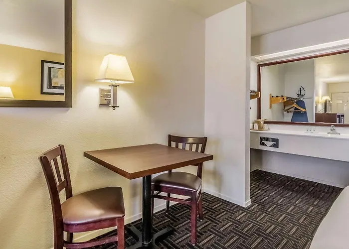 Quality Inn Fresno Near University