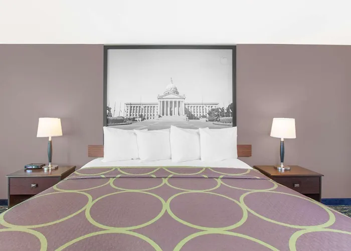 Super 8 By Wyndham Oklahoma City
