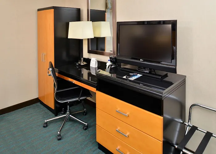 Holiday Inn Express Kennedy Airport, An Ihg Hotel New York