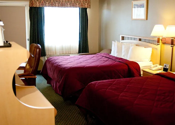 Lamplighter Inn & Suites