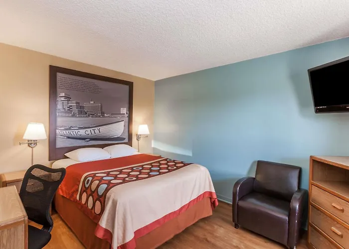 Super 8 By Wyndham Santa Barbara/Goleta
